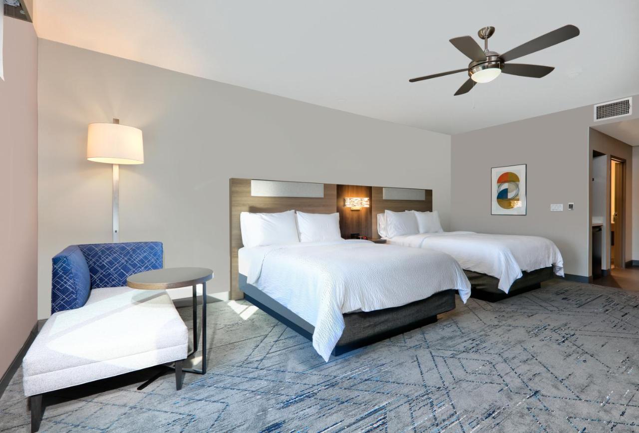Holiday Inn Express & Suites North Dallas At Preston By Ihg Екстер'єр фото