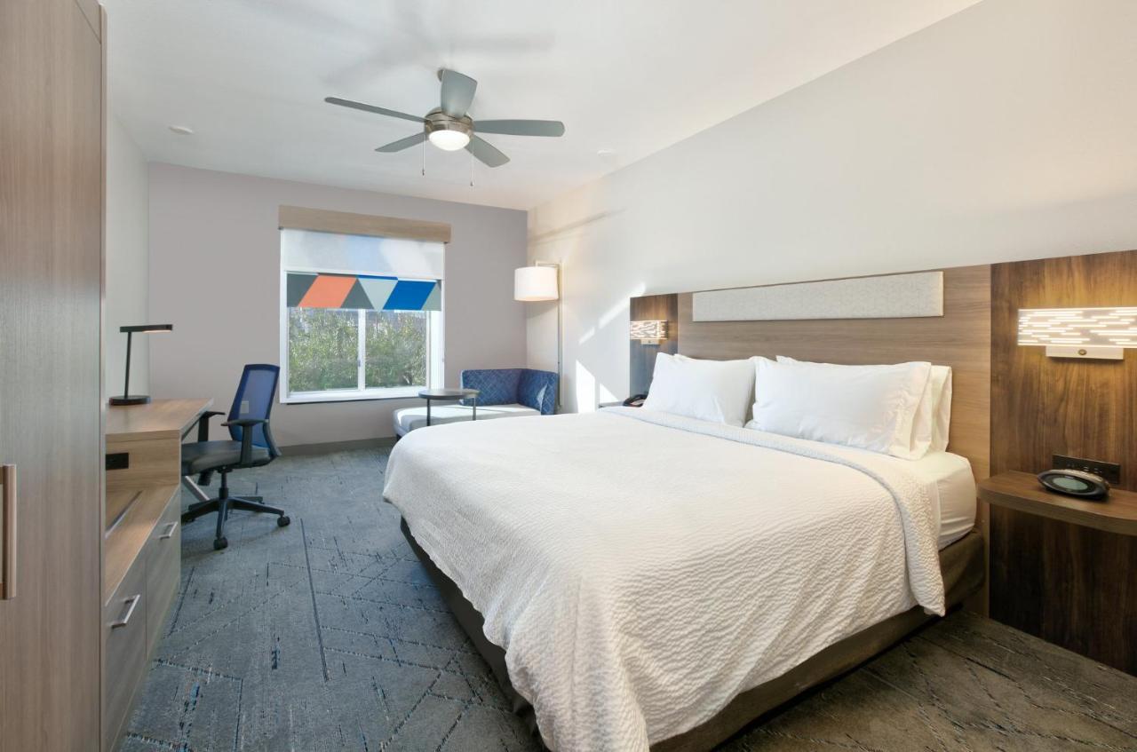 Holiday Inn Express & Suites North Dallas At Preston By Ihg Екстер'єр фото