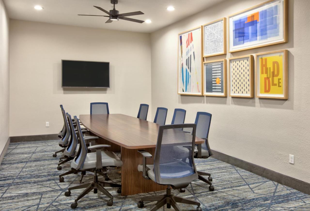 Holiday Inn Express & Suites North Dallas At Preston By Ihg Екстер'єр фото