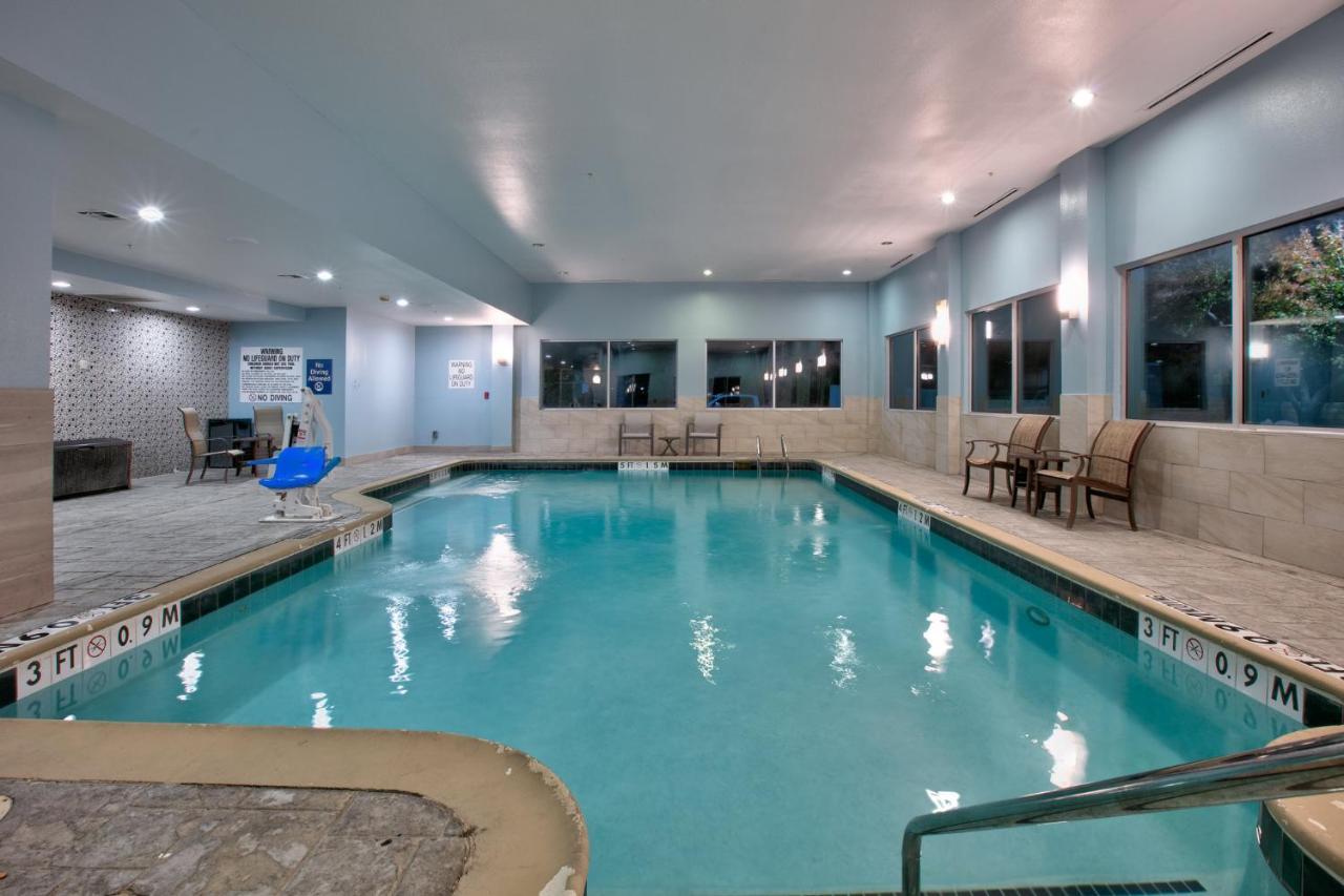 Holiday Inn Express & Suites North Dallas At Preston By Ihg Екстер'єр фото