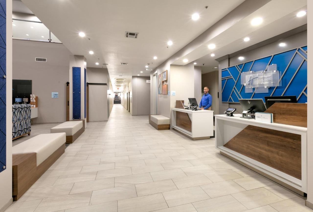 Holiday Inn Express & Suites North Dallas At Preston By Ihg Екстер'єр фото
