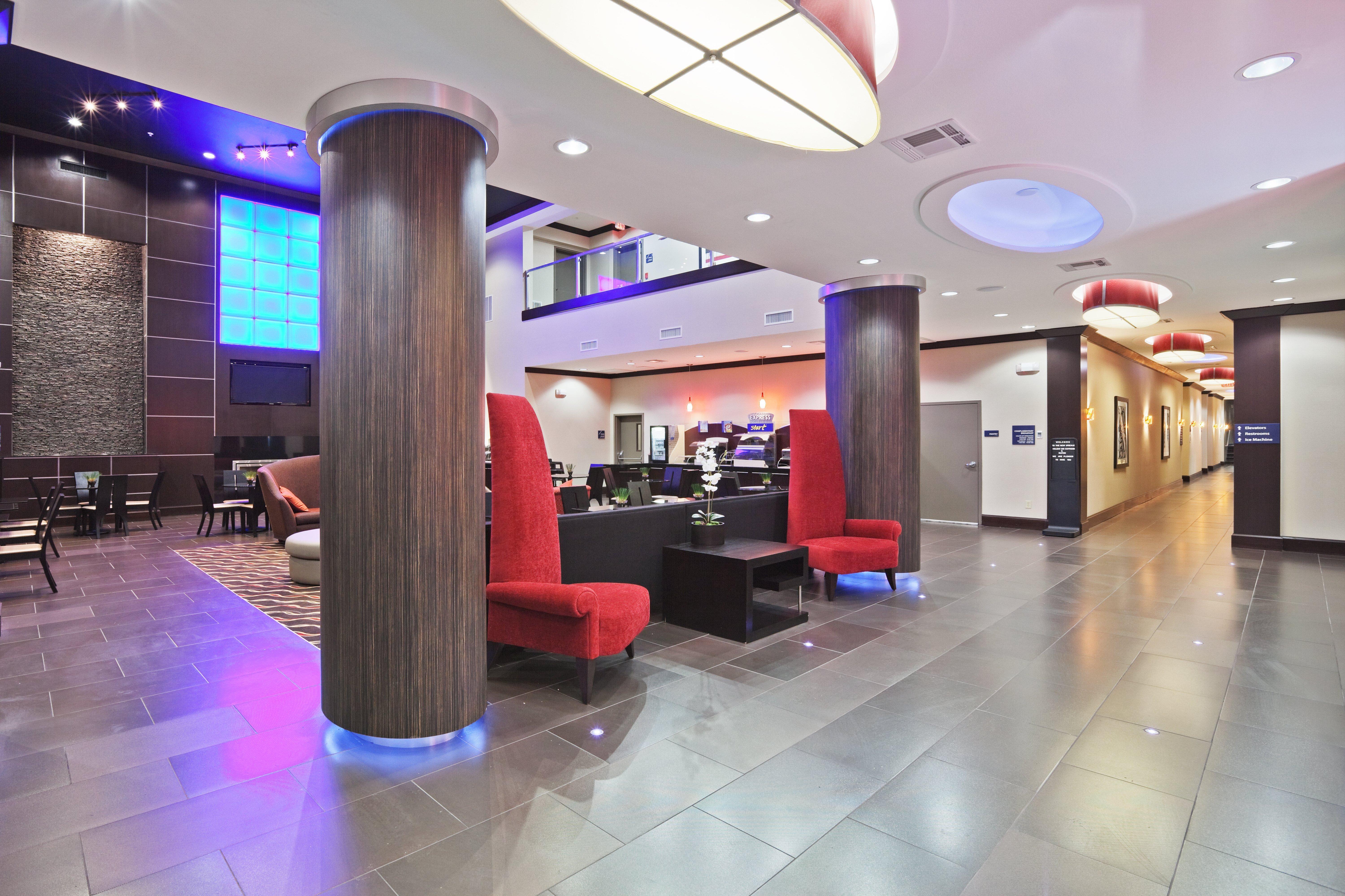 Holiday Inn Express & Suites North Dallas At Preston By Ihg Екстер'єр фото