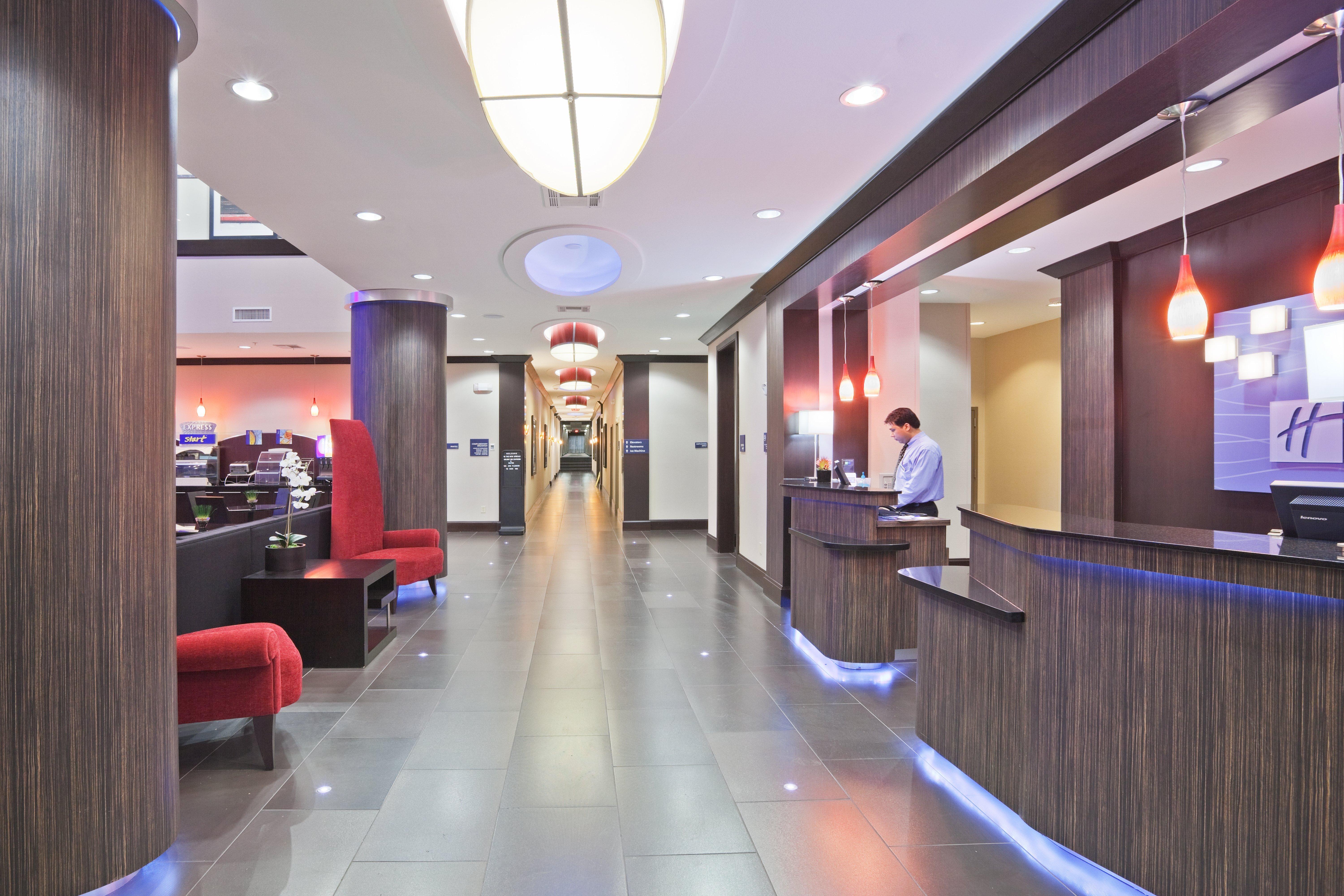Holiday Inn Express & Suites North Dallas At Preston By Ihg Екстер'єр фото