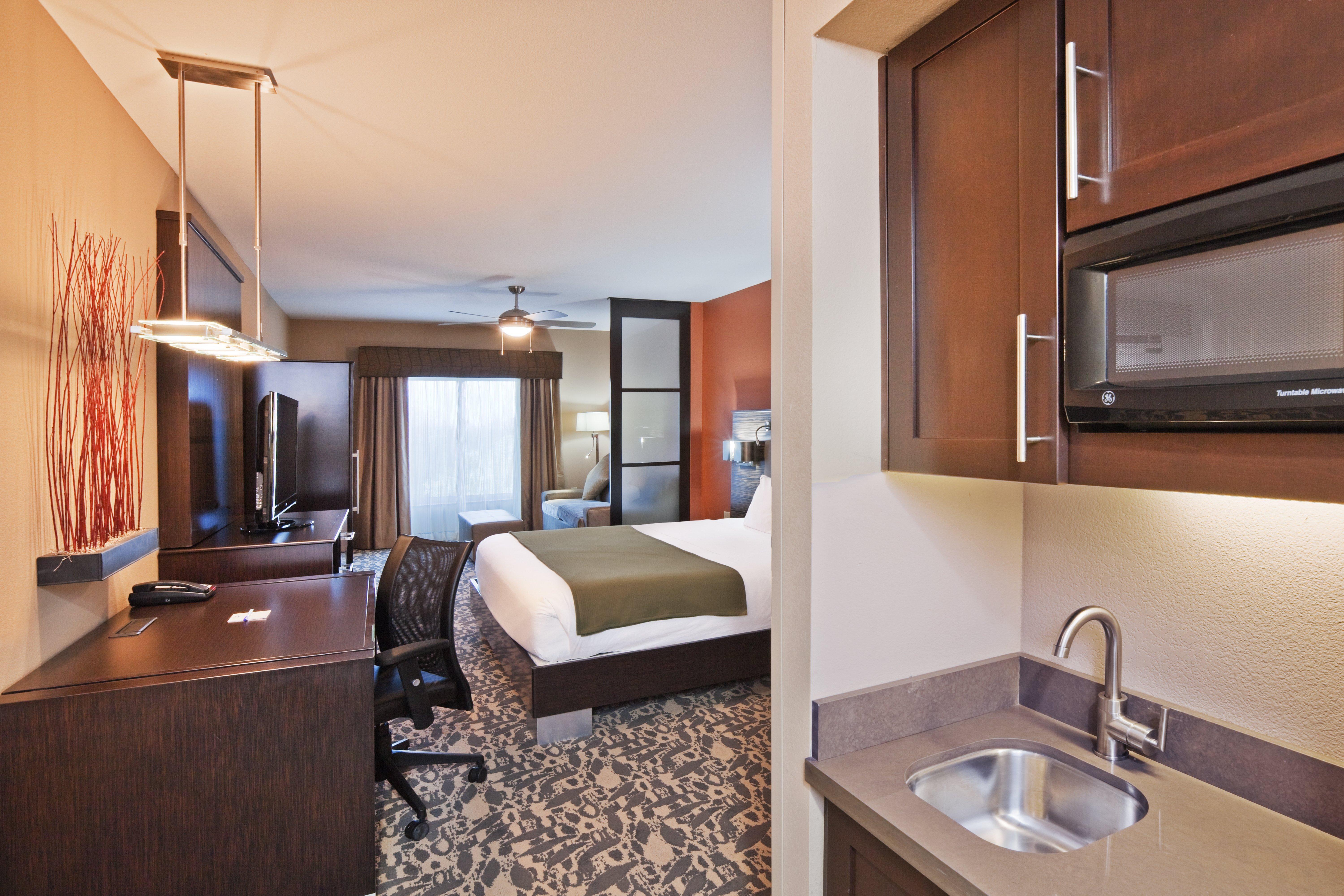 Holiday Inn Express & Suites North Dallas At Preston By Ihg Екстер'єр фото